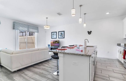 Kissimmee House | Toy Story & Harry Potter rooms! Only 9 min to Disney, 2 free waterparks, and BBQ