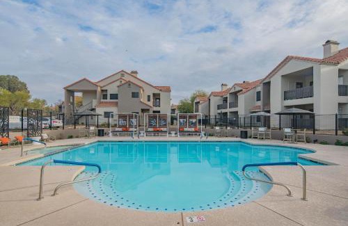 North Scottsdale Apartment | Tpc Dream-King Beds-Resort Pools-Hot Tubs-Parking -H2057