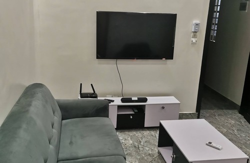 Abomey-Calavi Apartment | TRÈS BEAU APPARTEMENTS MEUBLÉS À CALAVI CENTRE À BON PRIX au Bénin
