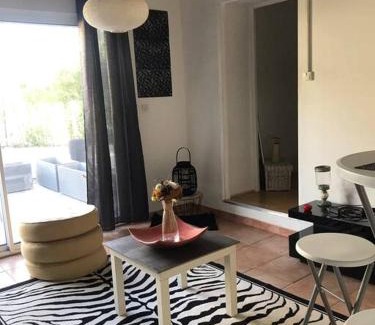 Boisset-et-Gaujac Apartment | Très beau T2 dans mas .