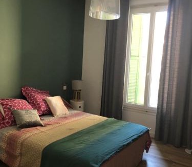 L'Ile-Rousse Apartment | Très bel appart meublé classé 3 étoiles entièrement rénové et climatisé 50 m centre et 150 m plage