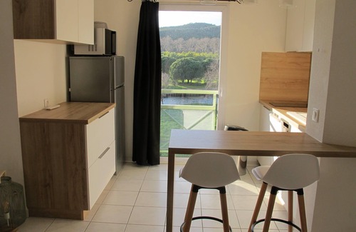 Saint-Raphael Apartment | Très bel appartement 2 pièces proche de la mer et de toutes commodités