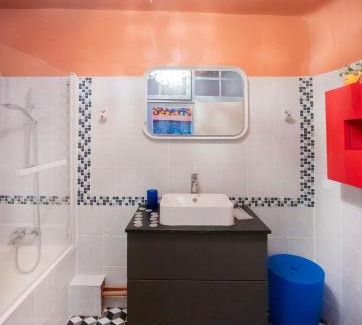 6th Arrondissement Apartment | Très bel appartement avec une jolie vue dans le quartier prisé de Vauban