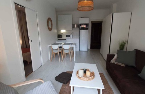 Juan-les-Pins Apartment | Très Grand Studio 41m2, Juan-les-pins, 200m des Plages, Tout à Proximité! Idéal!