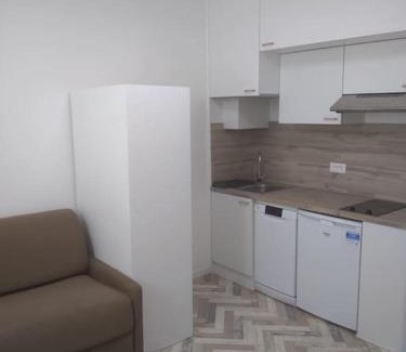 Louis Bertrand-Mirabeau-Semard Apartment | Très joli petit studio aux portes Paris