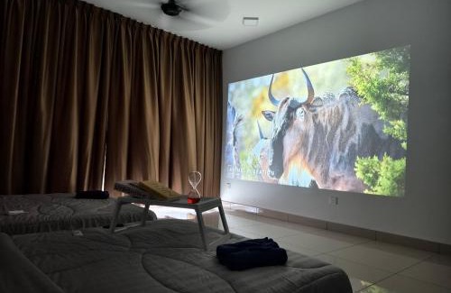 Shah Alam Apartment | TR12 tulip elmina 5pax Big cinema movie 1 free parking