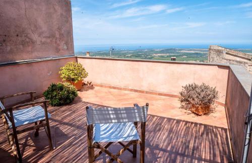 Cuglieri Apartment | Tra mari e TraMonti - Casa per 6 con terrazza panoramica