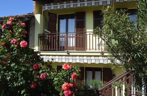 La Morra Bed & Breakfast | Tra. Monti E Vigne