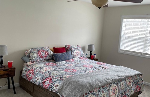 Gansevoort House | Track Retreat. Minutes to the Saratoga Race course, Saratoga Springs