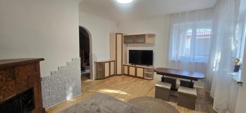 Lychakivskyi District House | Tract House