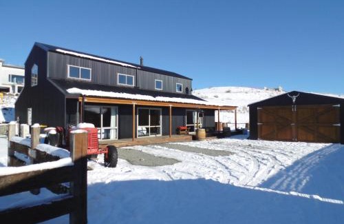 Lake Tekapo House | Tractor Shed