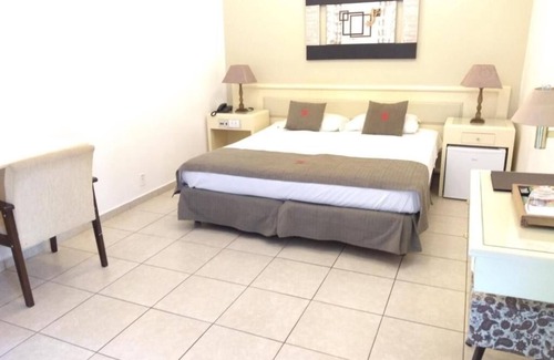 Araras Hotel | TRADE GARDEN HOTEL
