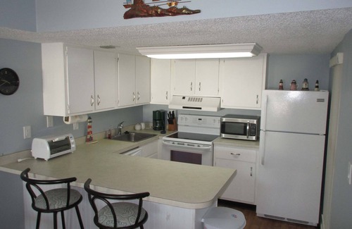 Crescent Beach Condo | Trade Winds 82 Oceanview Retreat at Crescent Beach