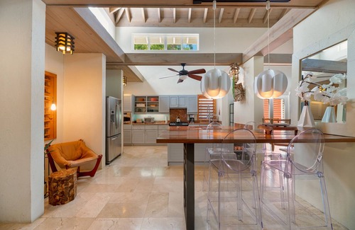Lawson Rock House | Trade Winds - luxurious Roatan Villa near West Bay - NEW LARGE POOL