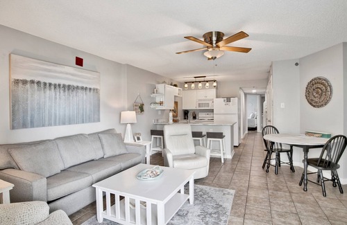 Orange Beach House | Tradewinds 208 – Beautifully Updated 1BR/2BA with Bonus Bunks and Gulf Views!