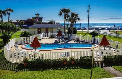 Miramar Beach House | Tradewinds 25