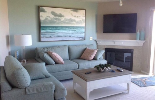 Long Beach Condo | Tradewinds - 4th floor stunner inside and out