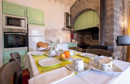 Nordestinho Cottage | TRADICAMPO-CASA DO TANQUE-RURAL, NICE GARDEN,SHARED POOL-NEW LISTING