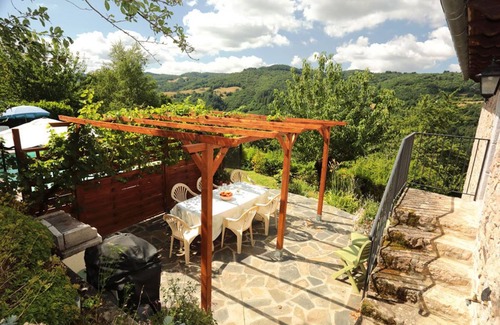 Florentin-la-Capelle House | Traditional French country home with panoramic views over la Vallee du Lot