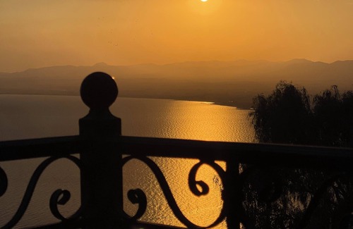 Diasella Cottage | Traditional and cozy with a great view