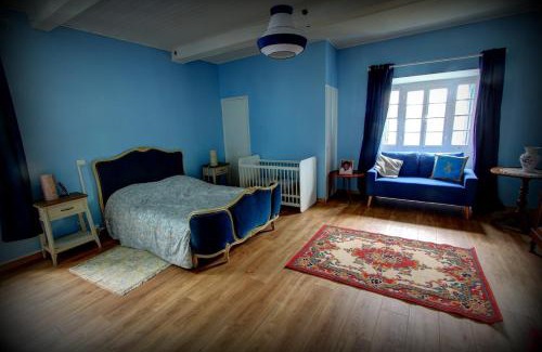 Poursiugues-Boucoue House | Traditional Béarnaise house, le Caddet
