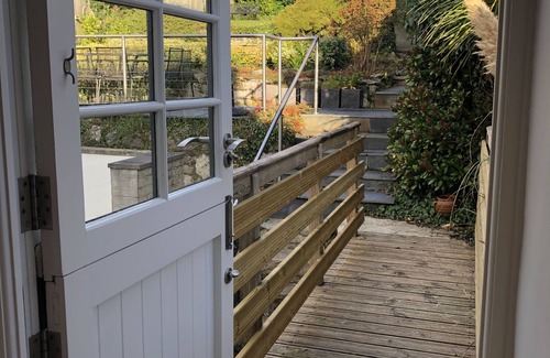 Charlestown Cottage | Traditional Cornish Cottage on Charlestown Harbour, parking, beach & pubs