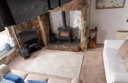 Sennen Cottage | TRADITIONAL COTTAGE, AMAZING VIEWS, CLOSE TO BEACH