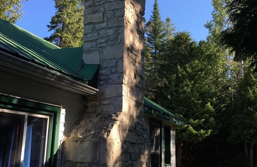 South Bruce Peninsula Cottage | Traditional Cottage Near The Lake In Oliphant