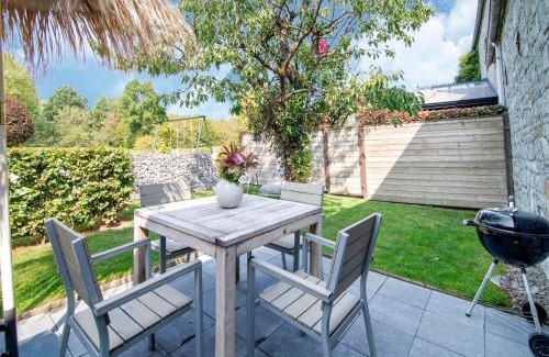 Clavier House | Traditional Cottage with private terrace