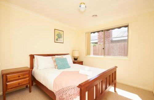 Torquay House | Traditional Escape