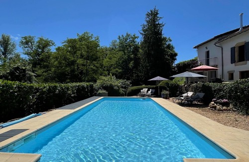Caylus Cottage | Traditional French house with private pool and gardens.