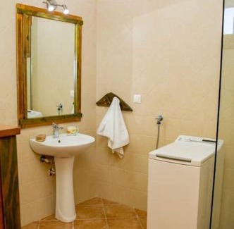 Fres House | Traditional house in Fres