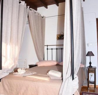 Agios Minas Apartment | Traditional House in Neohori, Chios