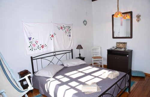 Agios Minas Apartment | Traditional House in Neohori, Chios
