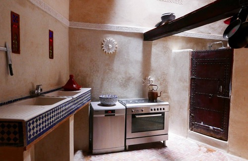 Dar Tazi House | Traditional house in the heart of the old town of Fes