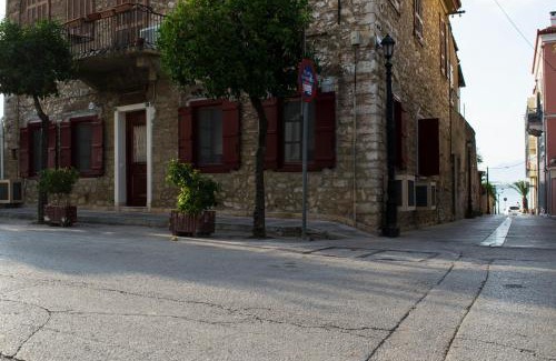 Nafplio Apartment | Traditional house of 1898 in the heart of old town of Nafplio