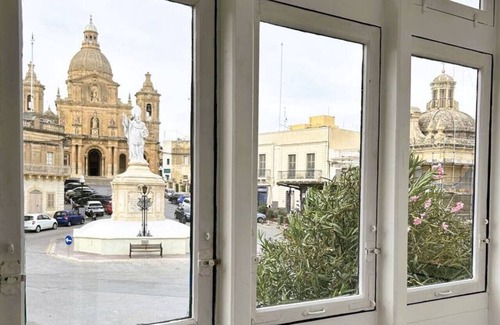 Siggiewi House | Traditional Room with Private Maltese Balcony