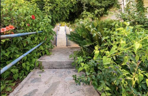 Saronida Apartment | Traditional Seaview Maisonette