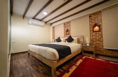 Lalitpur Hotel | Traditional Stay