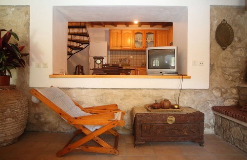 Nidri House | Traditional stone built cottage at the heart of the rural Lefkada