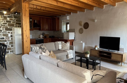Nikita House | Traditional stone-built house in the old village