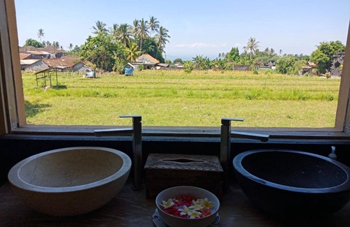 Bebandem House | Traditional Vibes! 1BR Double Room in Karangasem