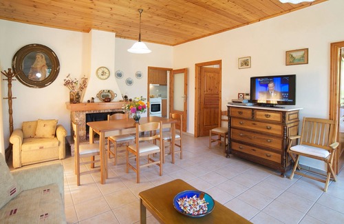 Makriotika Villa | Traditional Villa with Private Pool, Lovely Sea Views, Rural location, A/C, BBQ