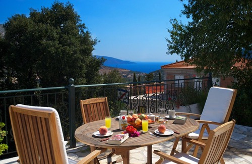 Makriotika Villa | Traditional Villa with Private Pool, Lovely Sea Views, Rural location, A/C, BBQ