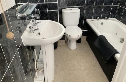 Aberporth House | Traeth Rooms