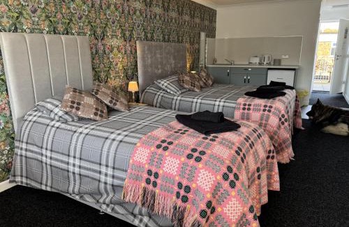 Aberporth House | Traeth Rooms