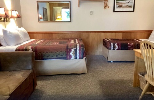 Moose Pass Cabin | Trail Lake Lodge