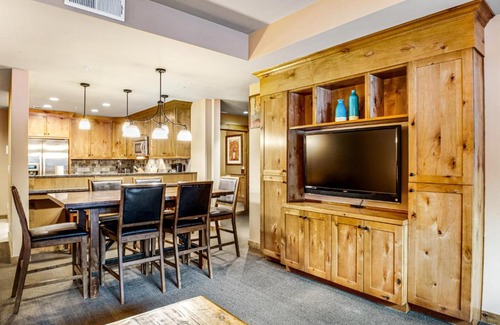Cle Elum Apartment | Trailhead Lodge #108