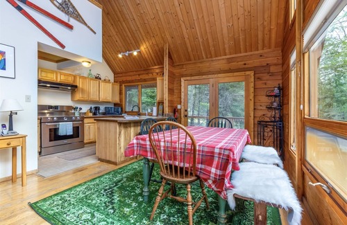 Packwood Cabin | Trails End | Hot Tub, Starlink