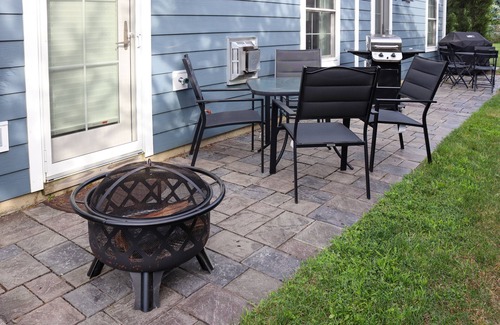 Ellicottville House | Trail’s End: Large, modern, 10min walk to town, ultra-fast Wi-Fi, heated floors!